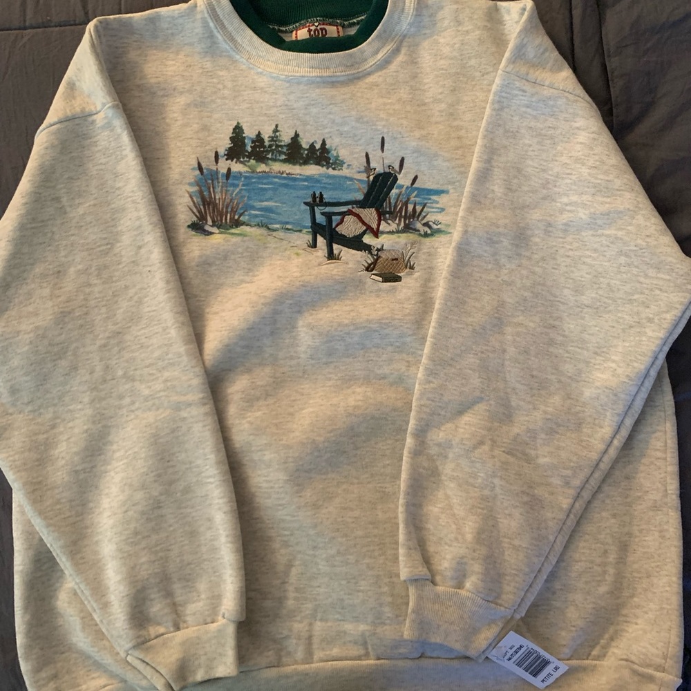Women’s sweatshirt